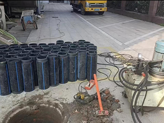 东源PE置换管厂家 DN315置换管 非开挖管短管置换